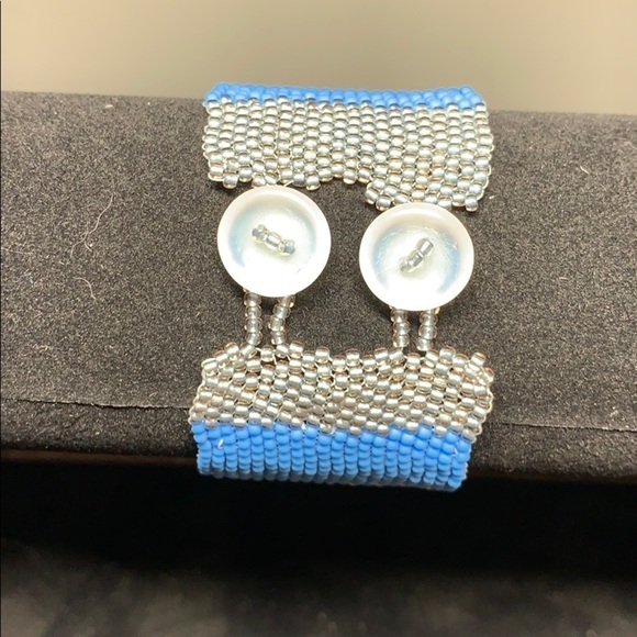 Beaded cuff bracelet 6.5 inches - Picture 4 of 5